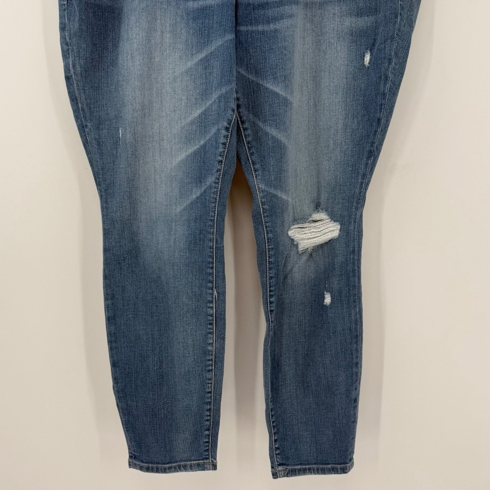 Torrid Mid Rise Skinny Jeans Women 16R Vintage‎ Stretch Distressed NWT - Picture 3 of 8